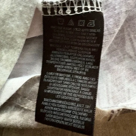 Harley-Davidson Women's L‎ Graphic Tee Dragon Wings All Over Print T-Shirt USA - Picture 8 of 11